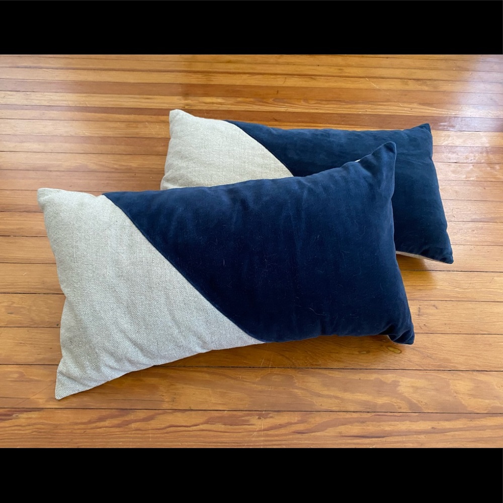 West Elm Cotton Linen & Velvet Corners Pillow - Midnight - 12” x 21”